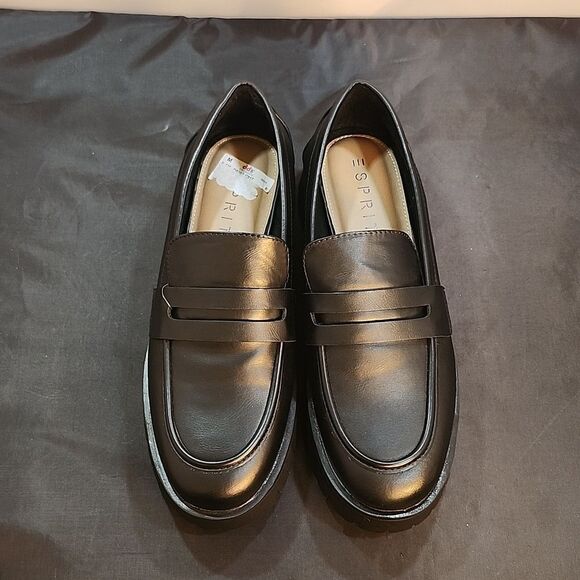 BRAND NEW SPRIT WOMEN'S SAGAN FAUX LEATHER LUGGED SOLE PENNY LOAFERS - Picture 2 of 16